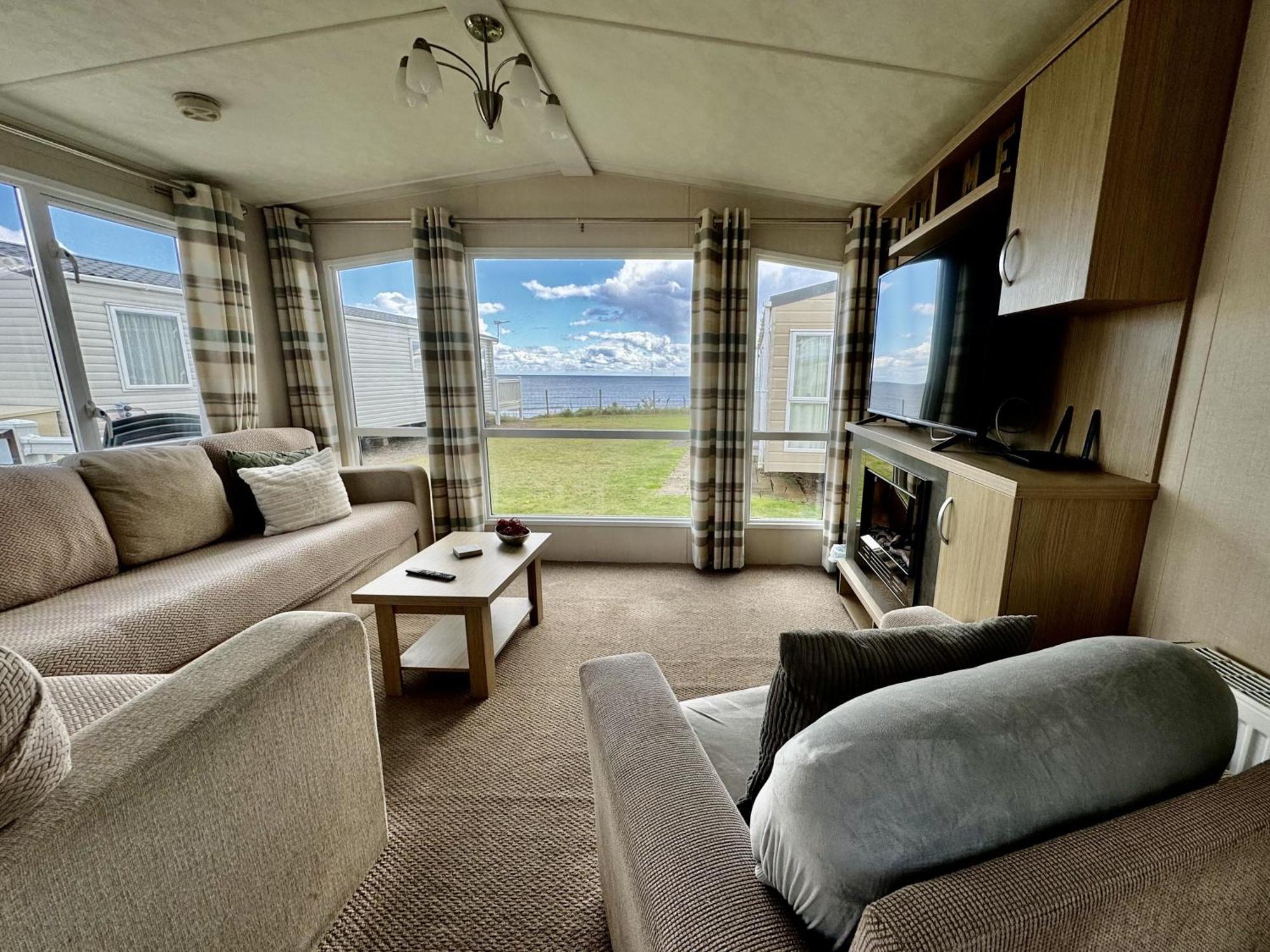 New Sea View Platinum Caravan With Huge Decking นิวคาสเซิล อะพอน ไทน์ ภายนอก รูปภาพ
