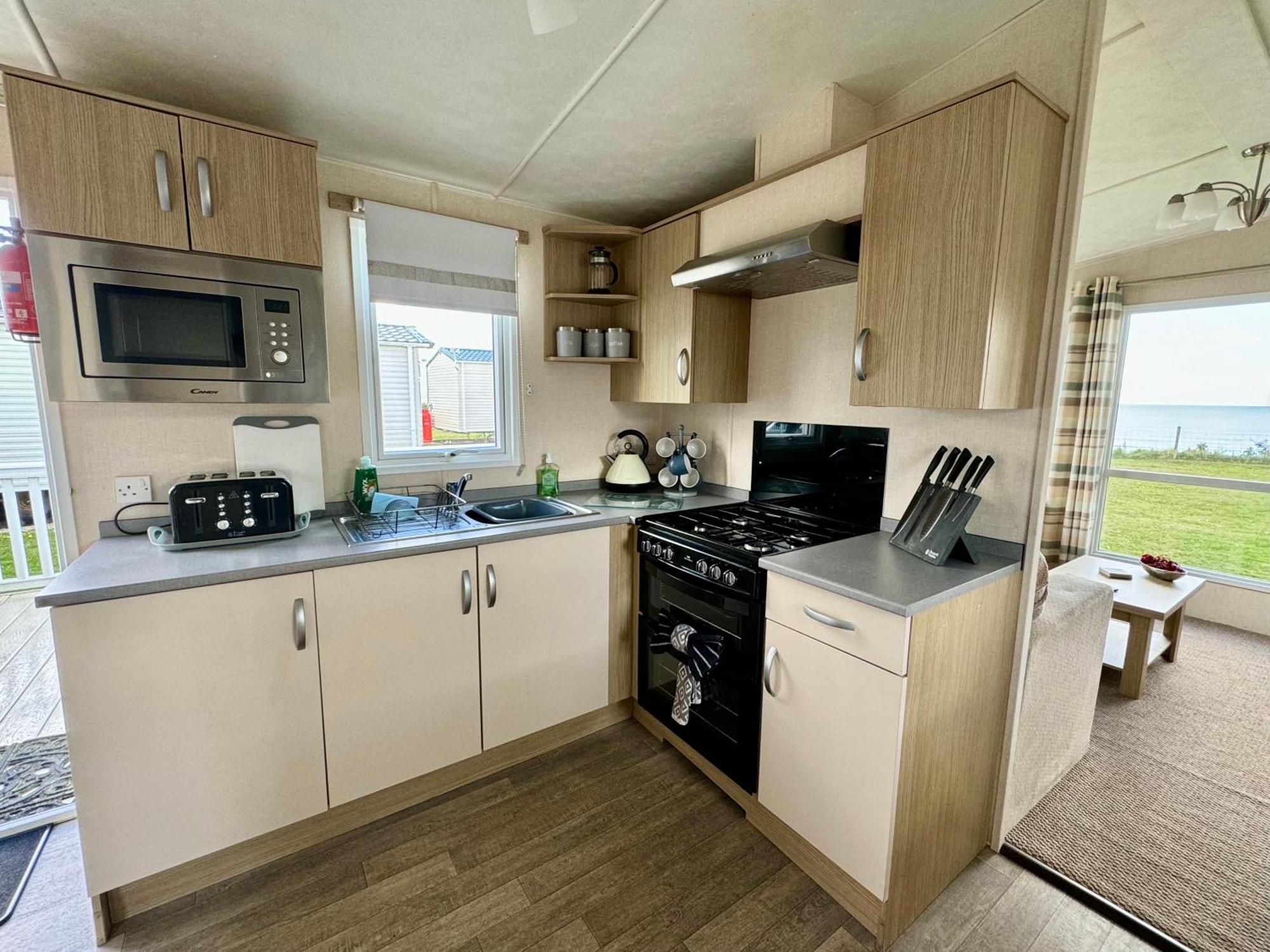 New Sea View Platinum Caravan With Huge Decking นิวคาสเซิล อะพอน ไทน์ ภายนอก รูปภาพ