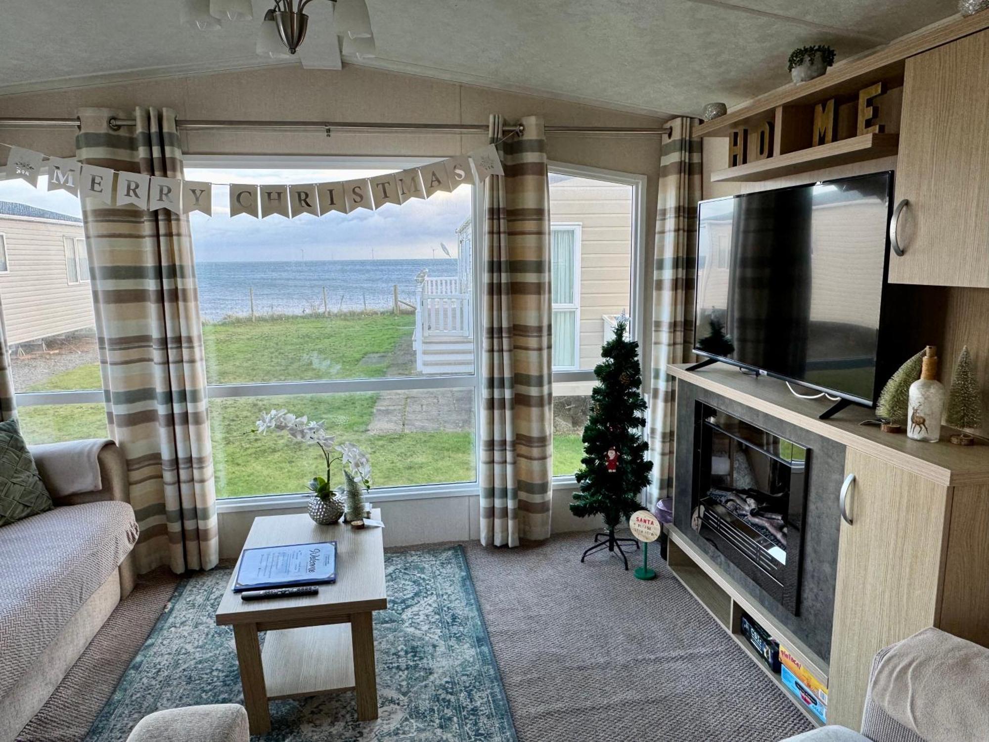 New Sea View Platinum Caravan With Huge Decking นิวคาสเซิล อะพอน ไทน์ ภายนอก รูปภาพ
